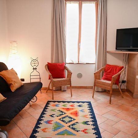 Easy Welcome La Filanda - Seta Bellagio Exterior photo